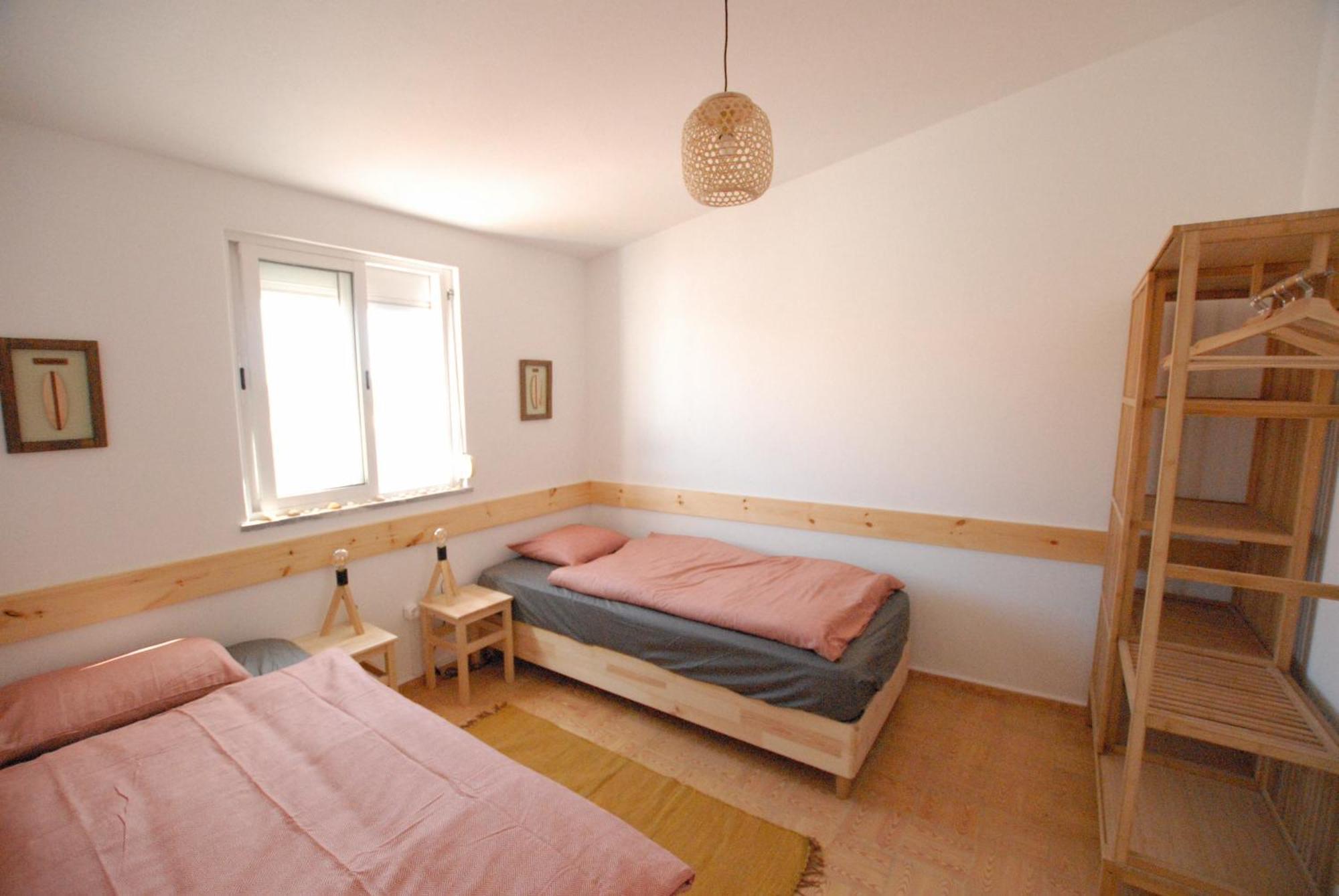 Little Hikers Hostel Raposeira  Exterior photo