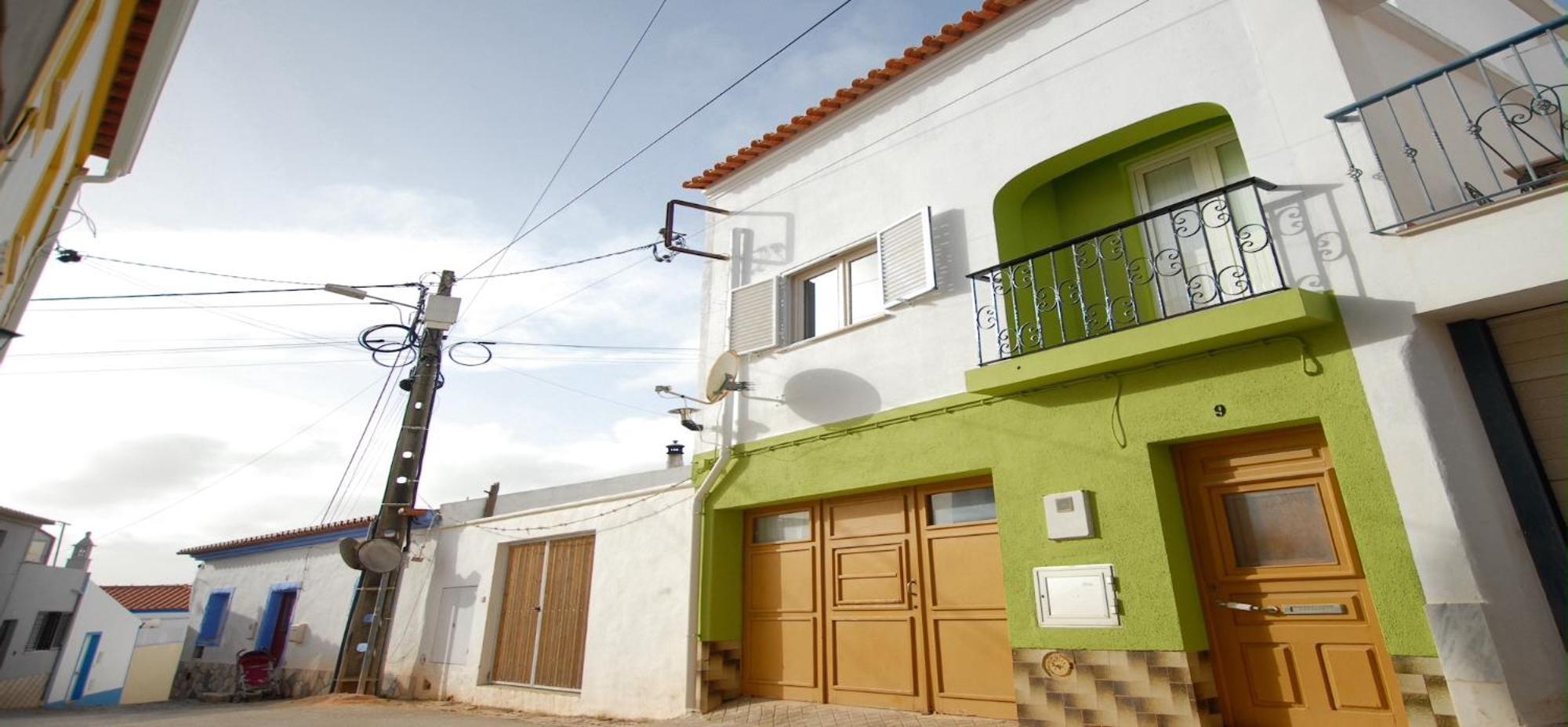 Little Hikers Hostel Raposeira  Exterior photo
